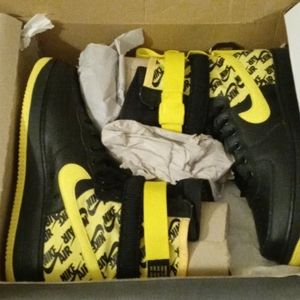 NWT 🔥 Nike SF AF1 Sneakers, AR1955-001